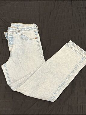 Levi's Light Blue High-Waisted Jeans